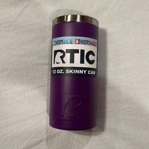 RTIC Skinny Can Cooler